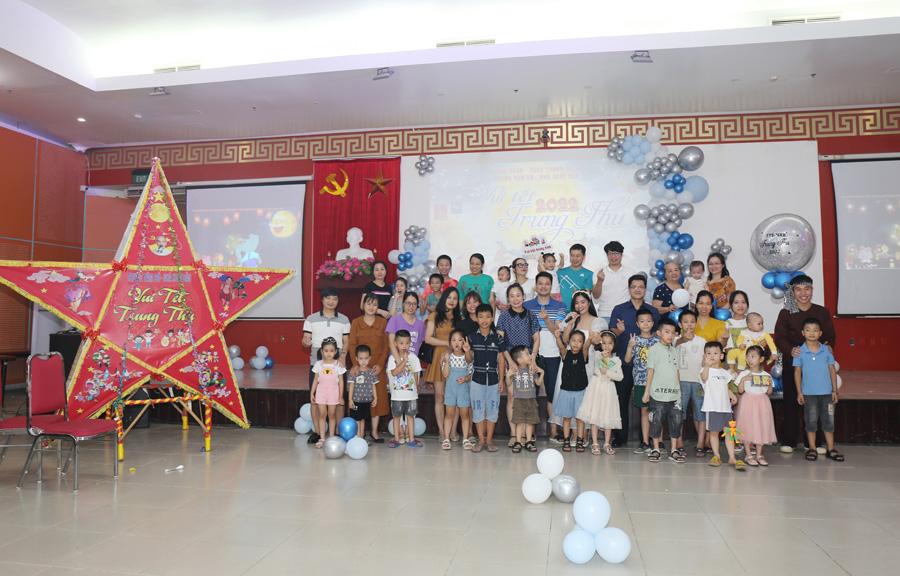 Trung tâm Số - Nhà Xuất bản tổ chức vui tết trung thu cho các em thiếu nhi